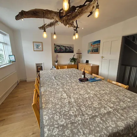 Hidden Gem Near The With Pool Table * New Quay